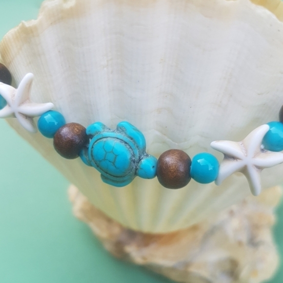 🌴 Luminous Hawaiian Treasures Bracelet Set - Picture 6 of 15